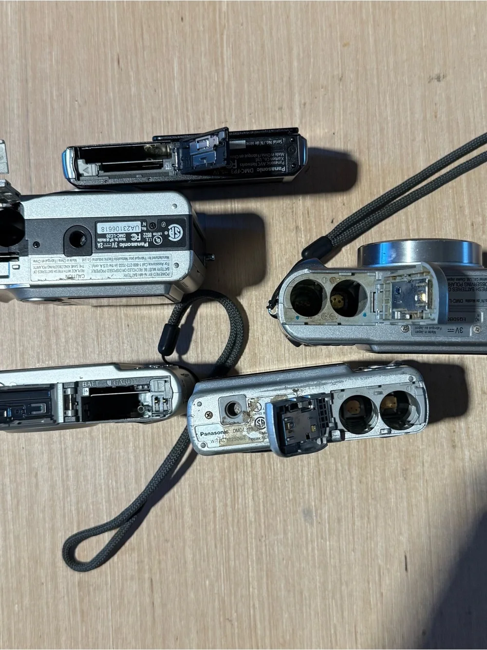 Lot of 5 Panasonic Lumix Digital Cameras BROKEN “Parts/Repair”Buy As Is Read Blw